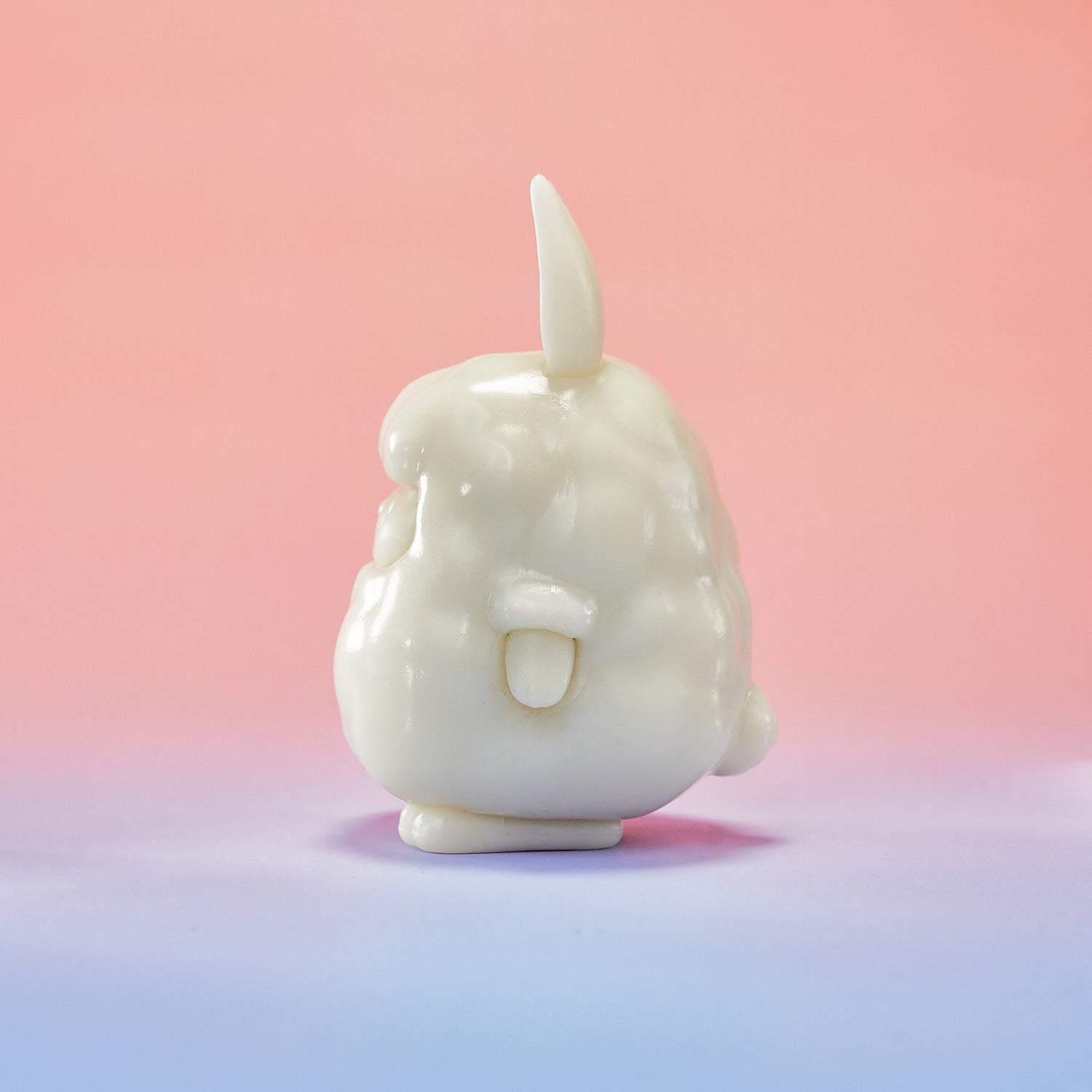 バニーメイ フィギュアマスコット 蓄光ver.