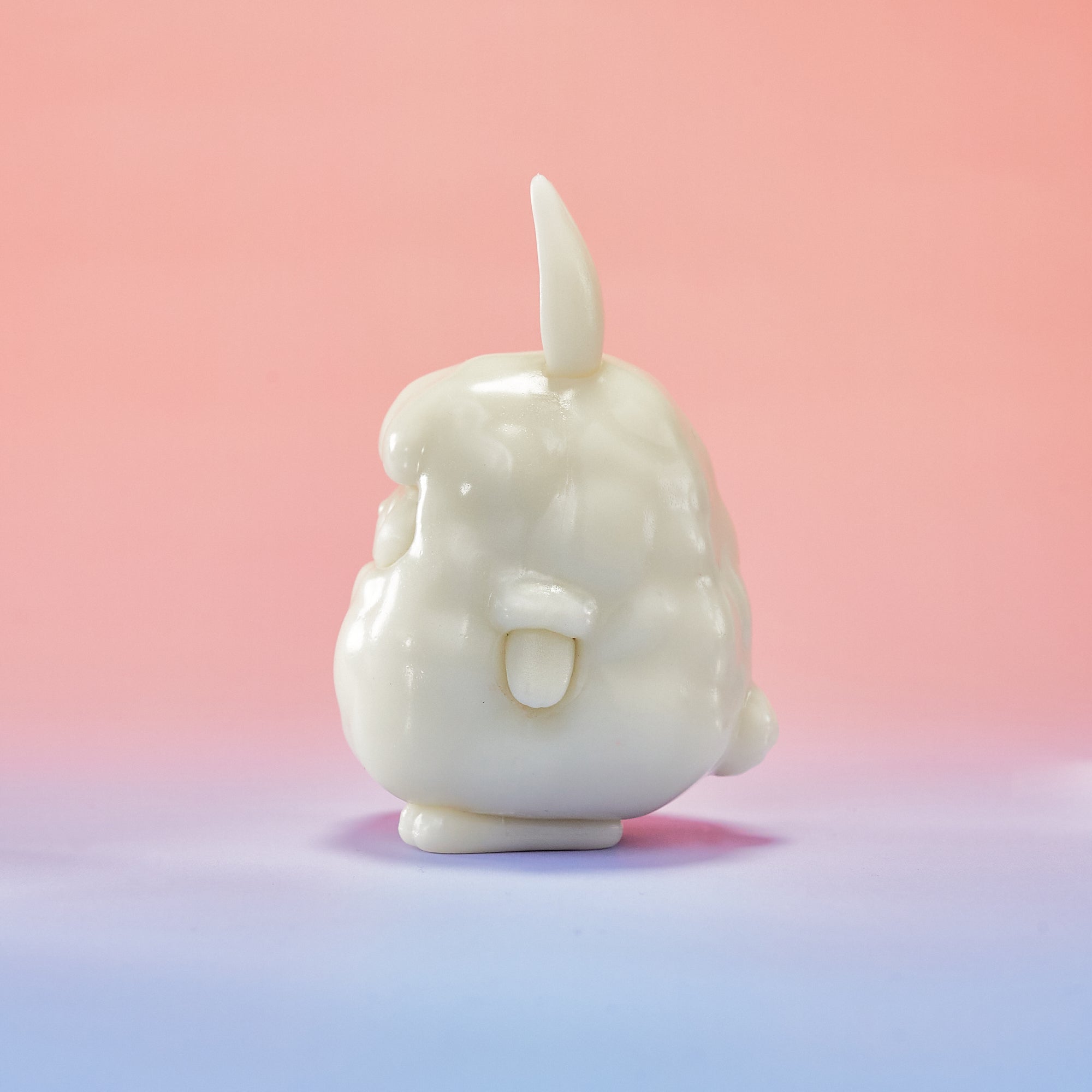 バニーメイ フィギュアマスコット 蓄光ver.