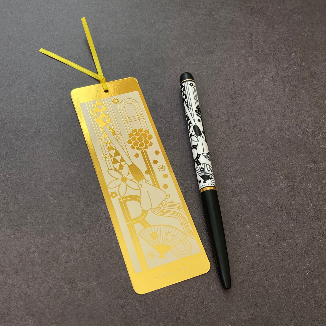 Foil-Printed Bookmark & Ballpoint Pen Set 【AHIRU LIFE.】