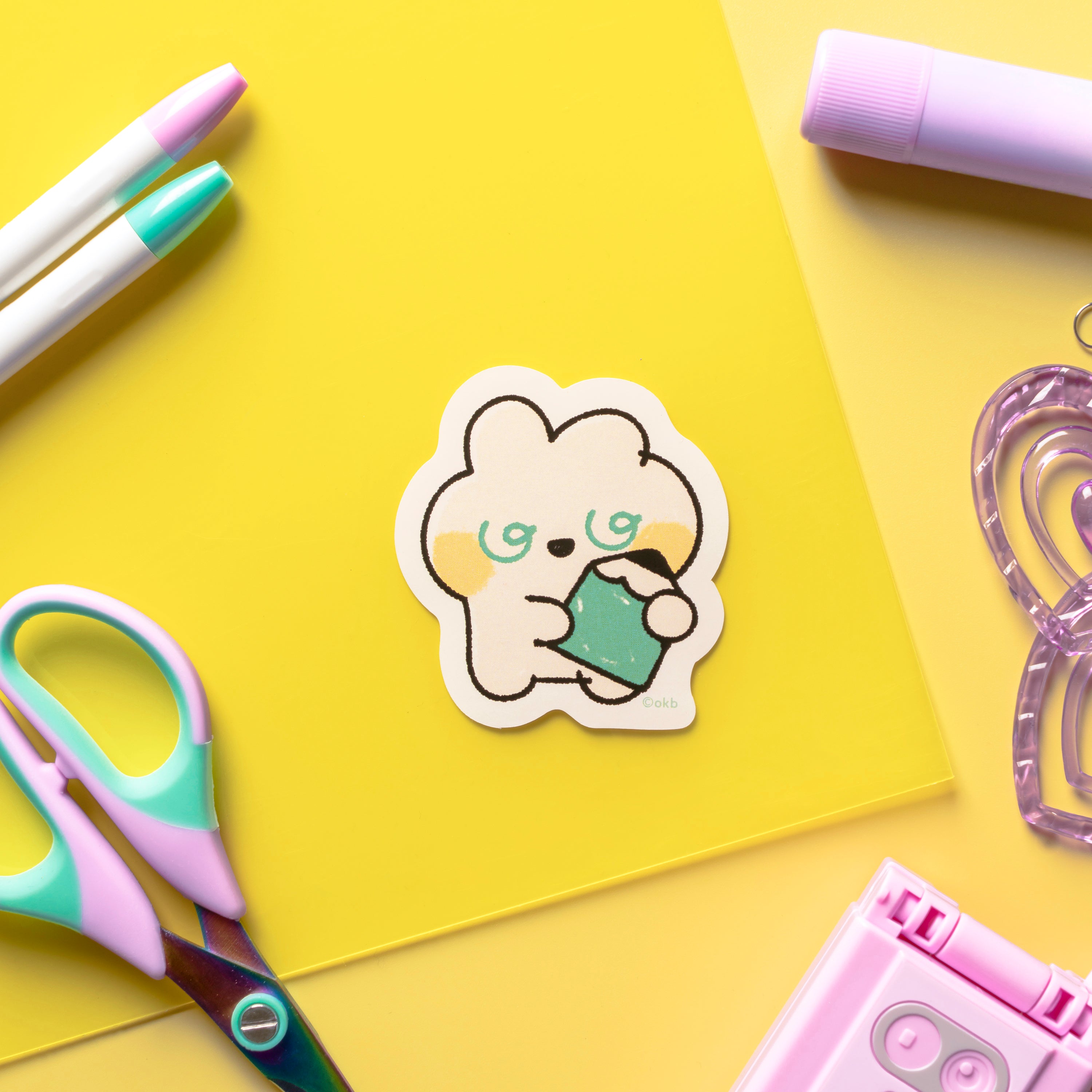 おけうさ（立ち）　ステッカー